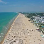 Apartment Lovely Flat Close To The Beach-beahost *