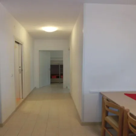 Lovely Flat 80 M From The - Beahost *