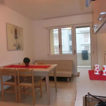 Lovely Flat 80 M From The - Beahost Bibione